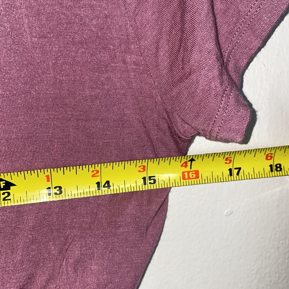 🎈Soft purple top with a knot in the front! - Picture 6 of 7